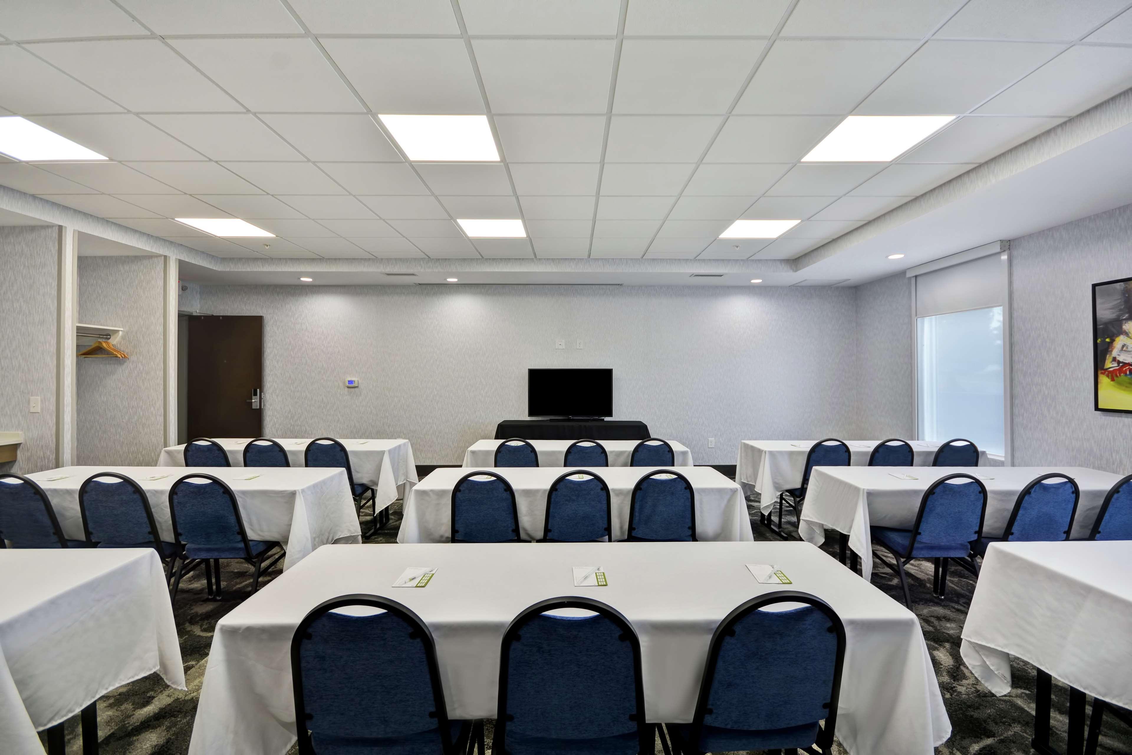 Home2 Suites By Hilton Grand Rapids North Walker Buitenkant foto