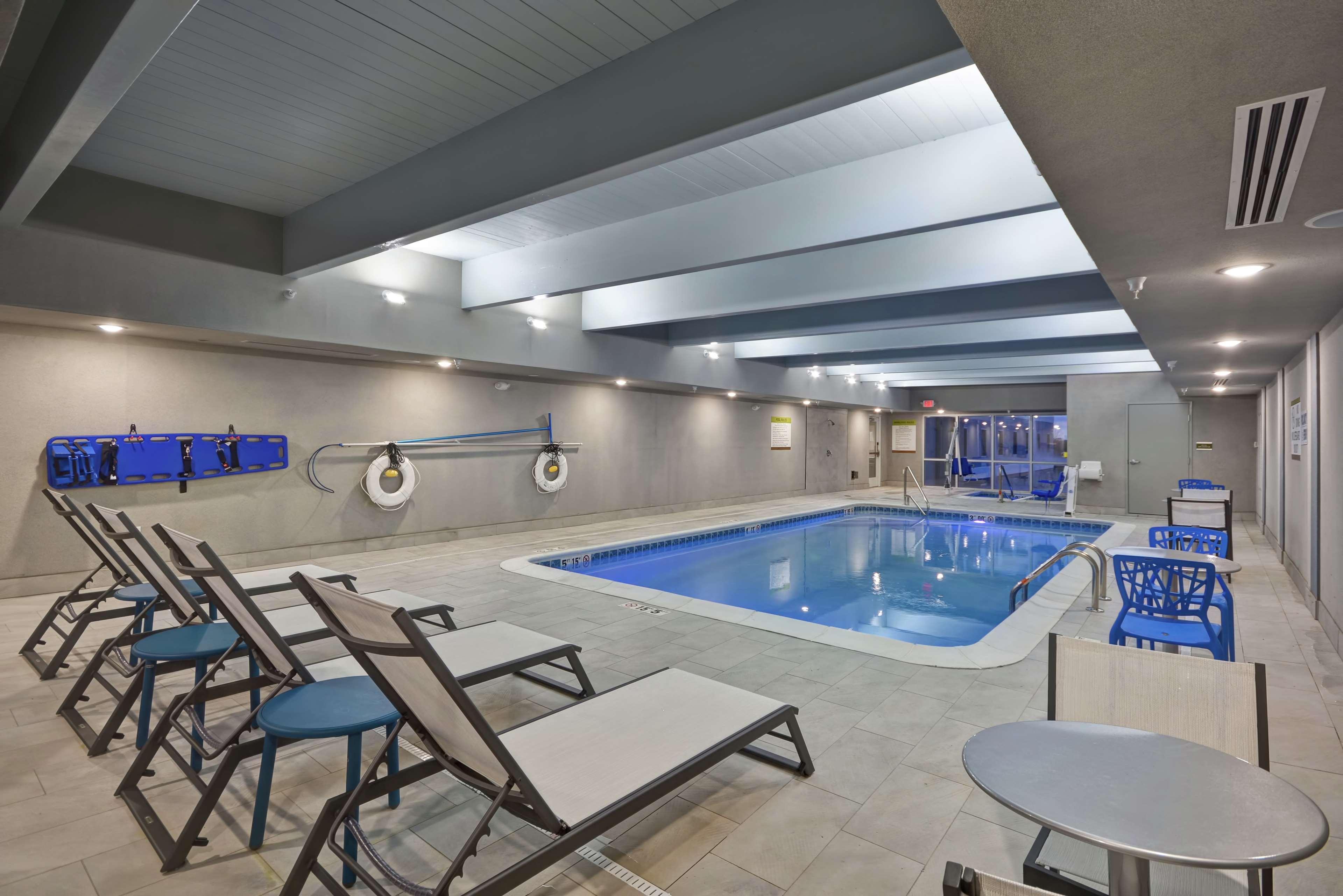 Home2 Suites By Hilton Grand Rapids North Walker Buitenkant foto